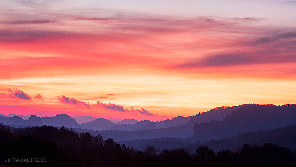 Morgen im Elbsandsteingebirge